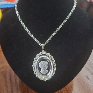 Vintage Crystal Glass Cameo Pendant Necklace Reverse Carved Intaglio Silhouette